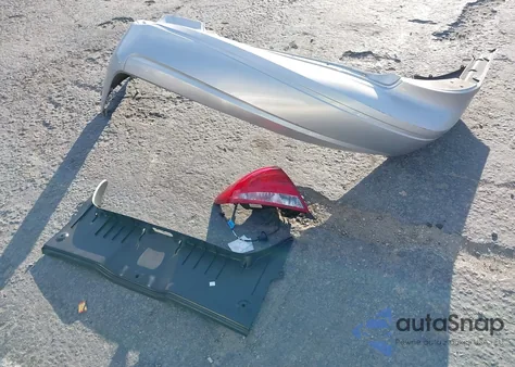 2005 Ford Taurus Se z USA, uszkodzony, nr VIN 1FAFP53265A227443